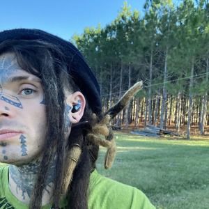 Meet your Posher, Adam